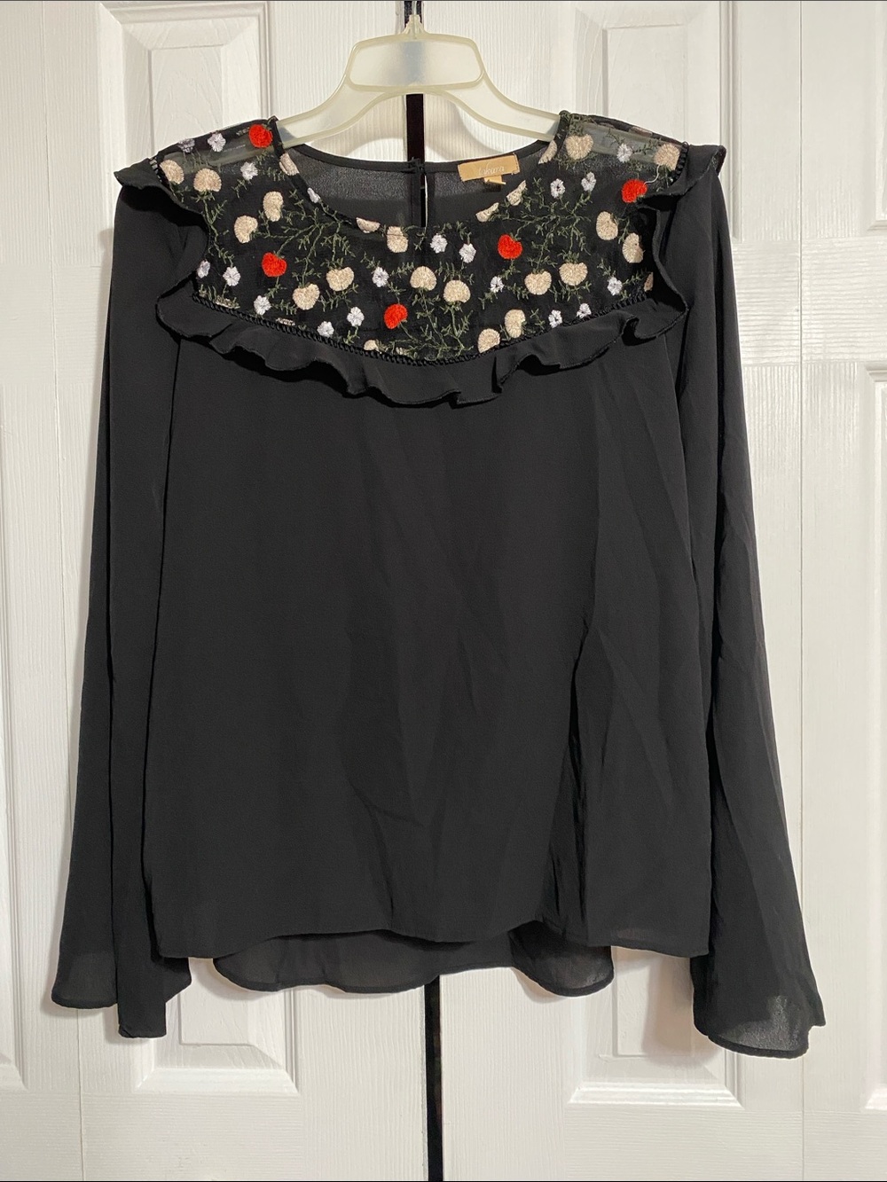 Takara black embroidered floral top blouse shirt size XL